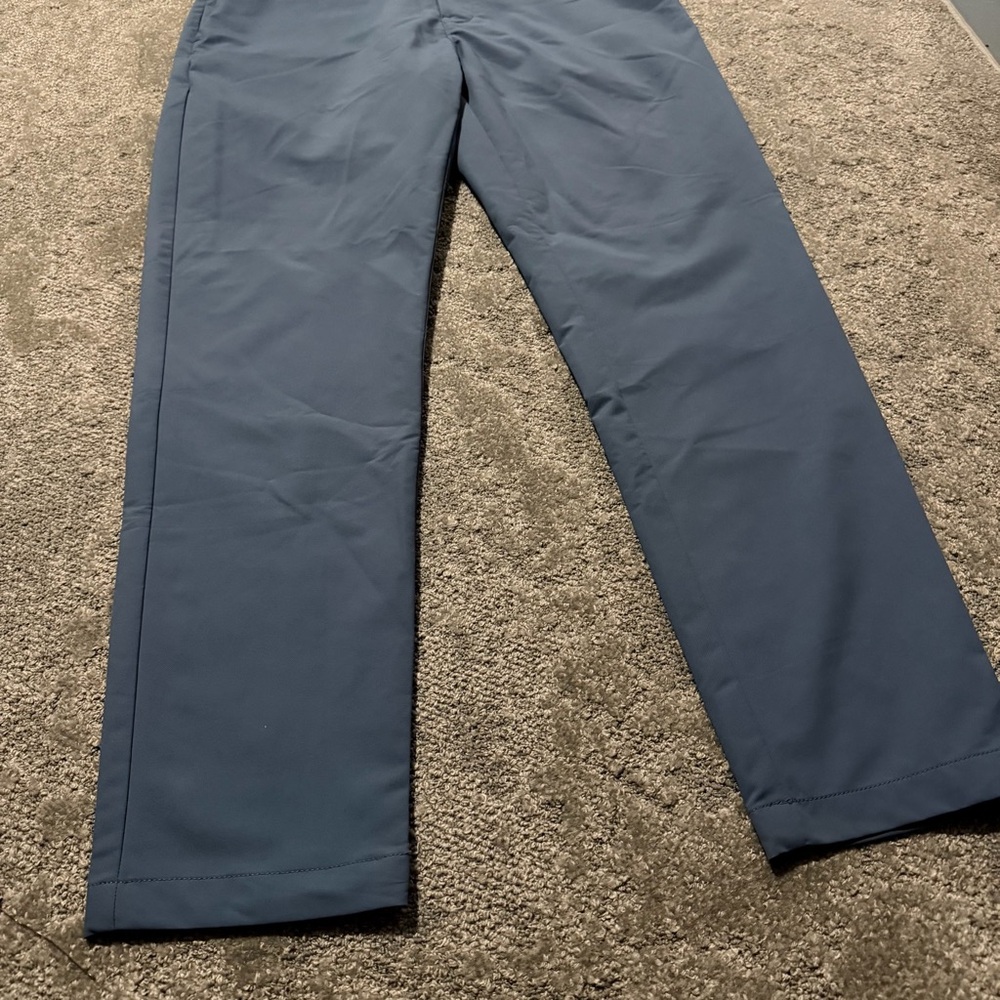 Banana Republic men’s golf casual pants in blue silky strong material size 34x32 - Picture 2 of 7